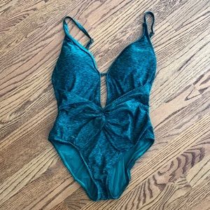 NWOT La Blanca Emerald Onepiece Swimsuit | 10